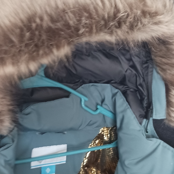 Columbia winter coat - Picture 8 of 8